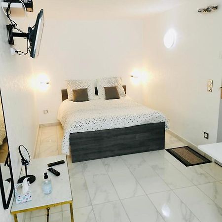 Agreable Studio A Proximite De Paris Et Henri Mondor Кретей Экстерьер фото